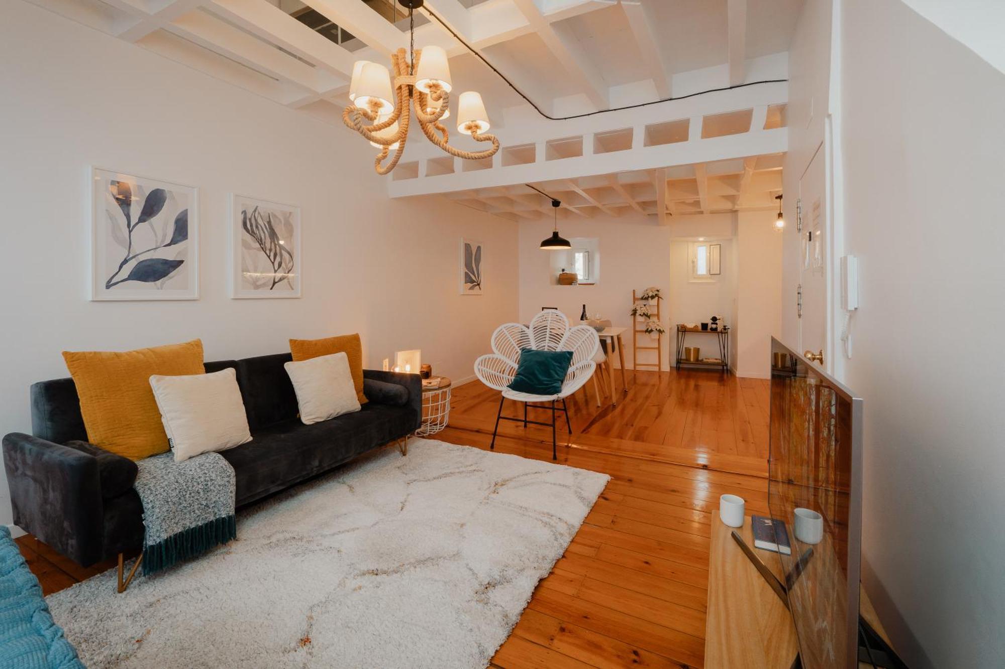 Stylish Getaway In A Mezzanine Flat By The Castle Apartment Lisbon Bagian luar foto